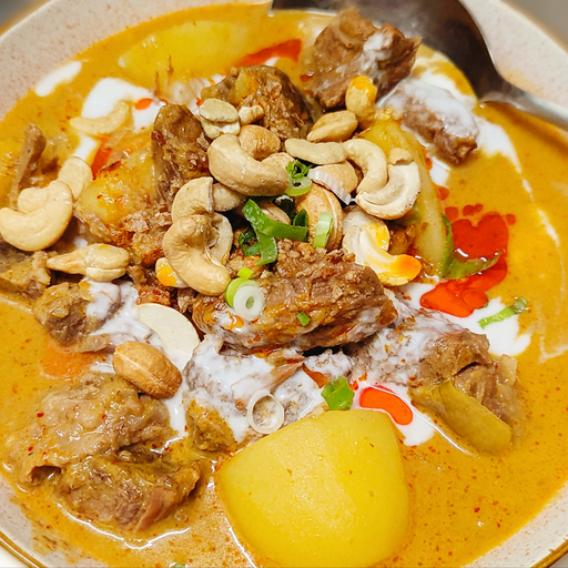 Thai Smile Burnie-Beef Massaman Curry