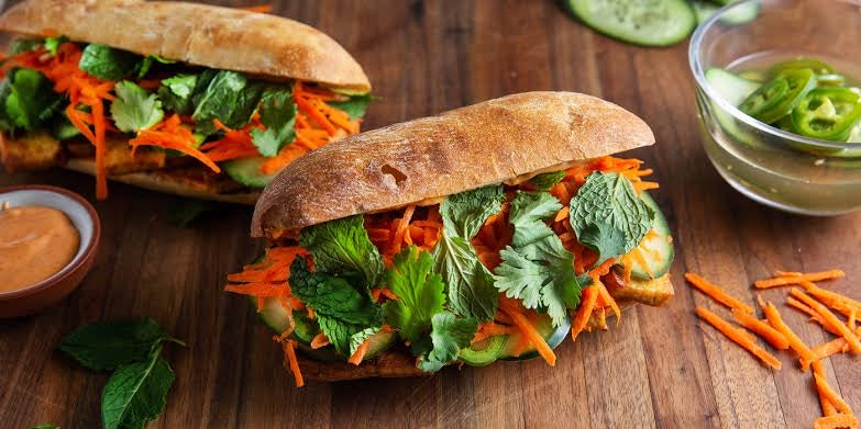 Mix Veggies Banh Mi