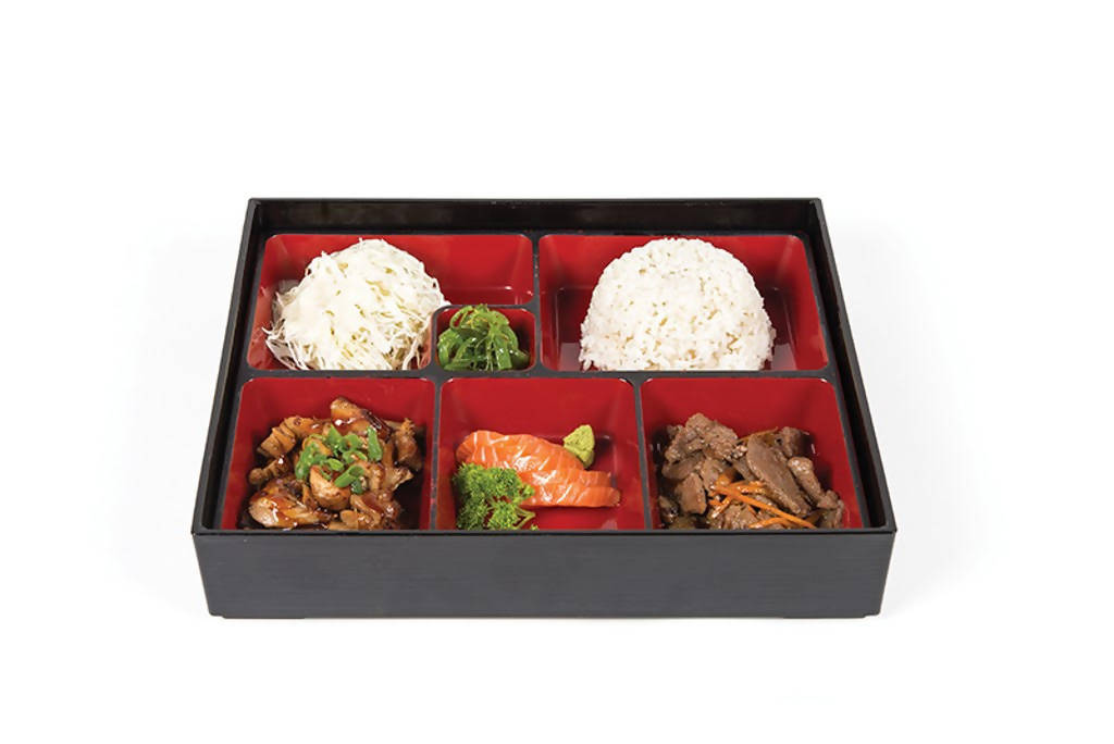 D2 DINNER BENTO -- Yakiniku Beef，Teriyaki Chicken & Salmon Sashimi (if sashimi run out，Fried Chickeninstead))